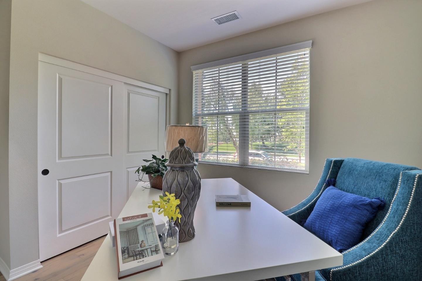 Detail Gallery Image 17 of 31 For 128 Parkwood, Irvine,  CA 92620 - 4 Beds | 3 Baths