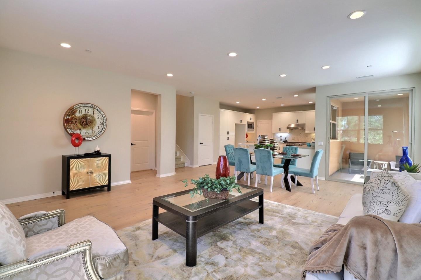 Detail Gallery Image 5 of 31 For 128 Parkwood, Irvine,  CA 92620 - 4 Beds | 3 Baths