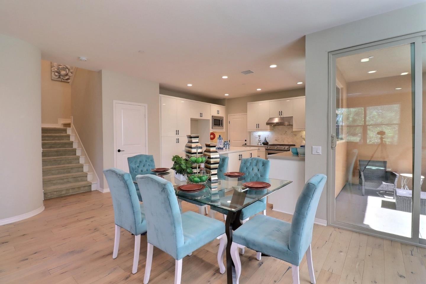 Detail Gallery Image 6 of 31 For 128 Parkwood, Irvine,  CA 92620 - 4 Beds | 3 Baths
