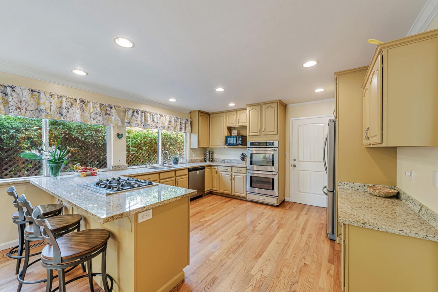 Detail Gallery Image 7 of 42 For 780 Upton Ct, San Jose,  CA 95136 - 4 Beds | 2 Baths