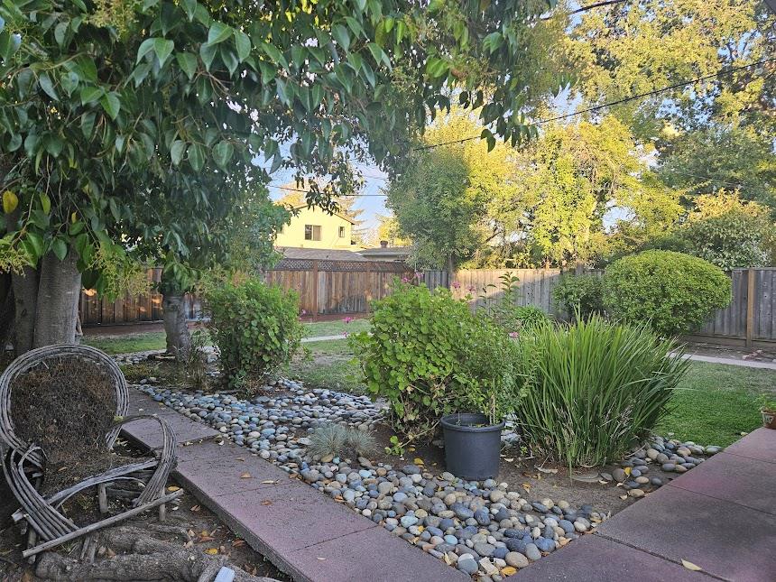 Detail Gallery Image 12 of 17 For 223 Lowell St, Redwood City,  CA 94062 - 3 Beds | 1/1 Baths