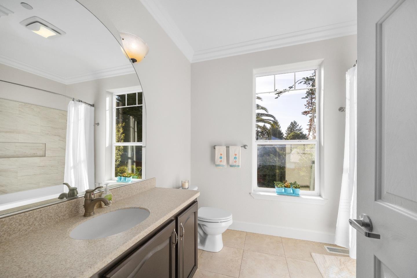 Detail Gallery Image 38 of 68 For 960 Smith Rd, Watsonville,  CA 95076 - 5 Beds | 4 Baths