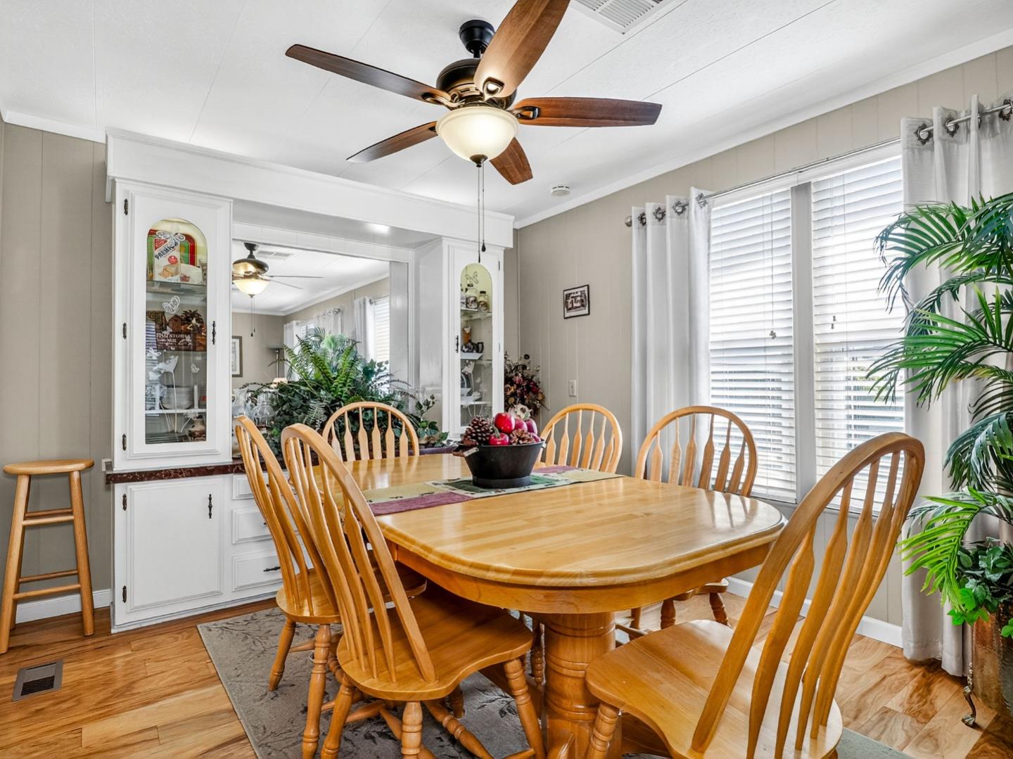 Detail Gallery Image 12 of 35 For 136 Vinewood Ln #136,  Morgan Hill,  CA 95037 - 2 Beds | 2 Baths