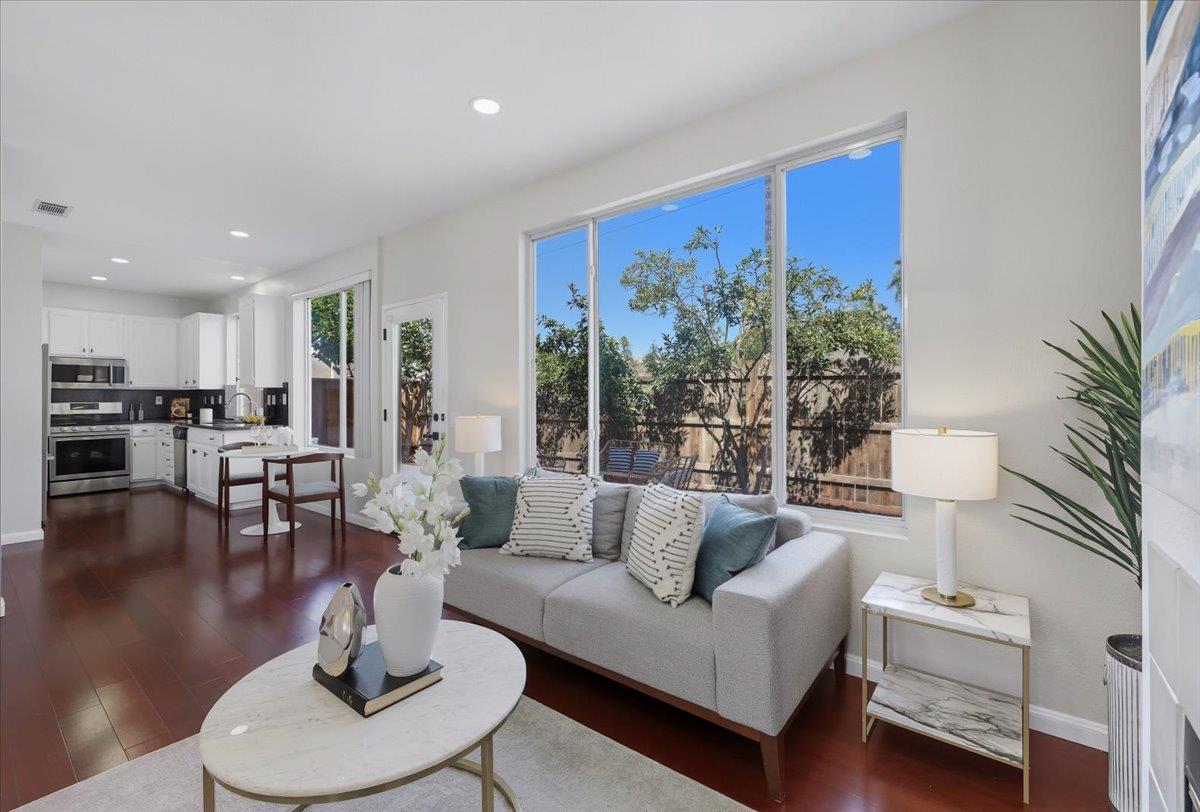 Detail Gallery Image 10 of 46 For 230 Packing Pl, San Jose,  CA 95116 - 4 Beds | 2/1 Baths