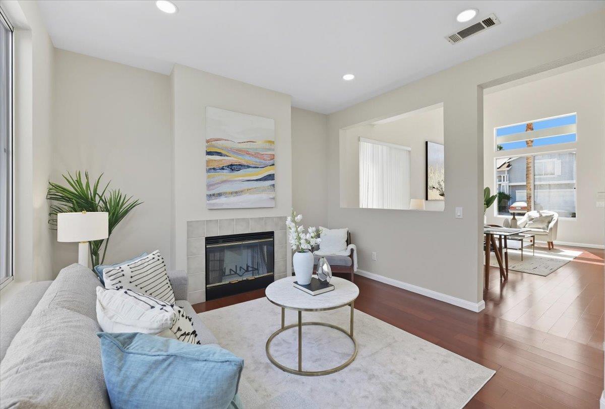 Detail Gallery Image 11 of 46 For 230 Packing Pl, San Jose,  CA 95116 - 4 Beds | 2/1 Baths
