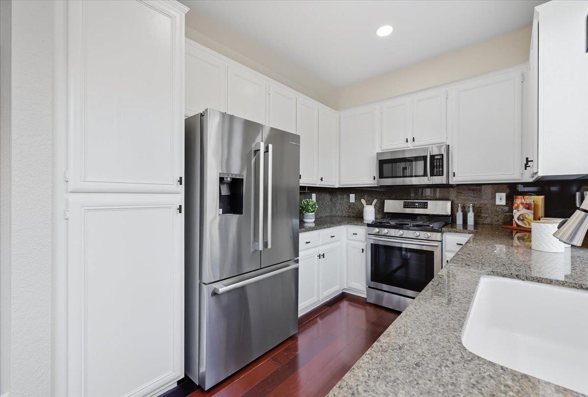 Detail Gallery Image 18 of 46 For 230 Packing Pl, San Jose,  CA 95116 - 4 Beds | 2/1 Baths