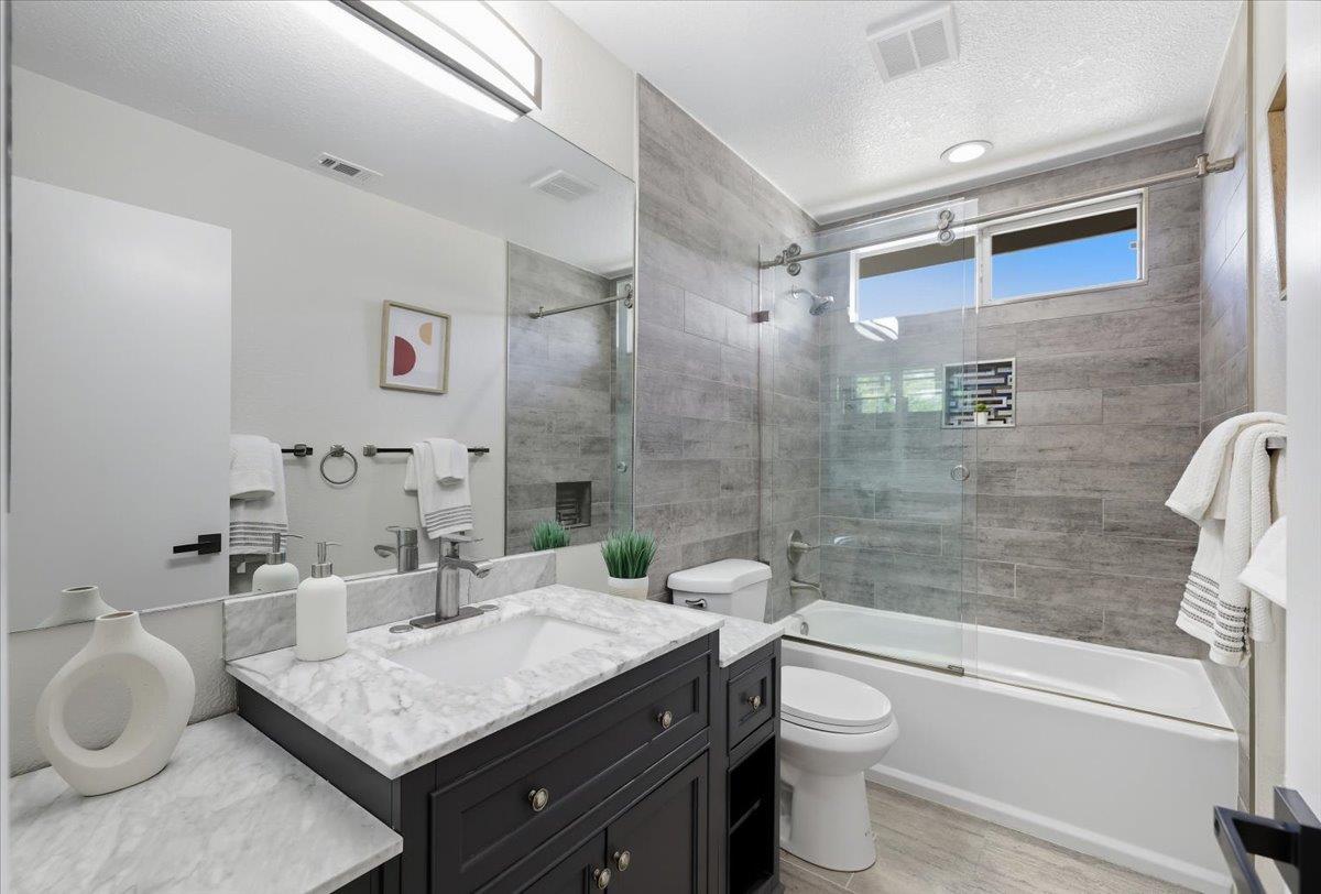 Detail Gallery Image 37 of 46 For 230 Packing Pl, San Jose,  CA 95116 - 4 Beds | 2/1 Baths