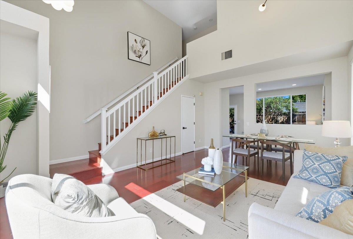 Detail Gallery Image 4 of 46 For 230 Packing Pl, San Jose,  CA 95116 - 4 Beds | 2/1 Baths
