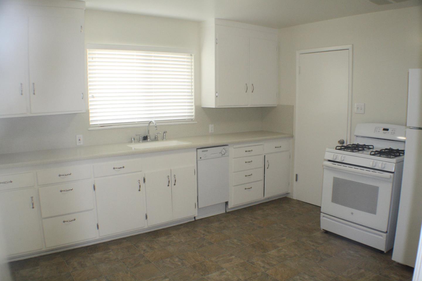 Detail Gallery Image 15 of 19 For 1927 Palm Ave, San Mateo,  CA 94403 - – Beds | – Baths