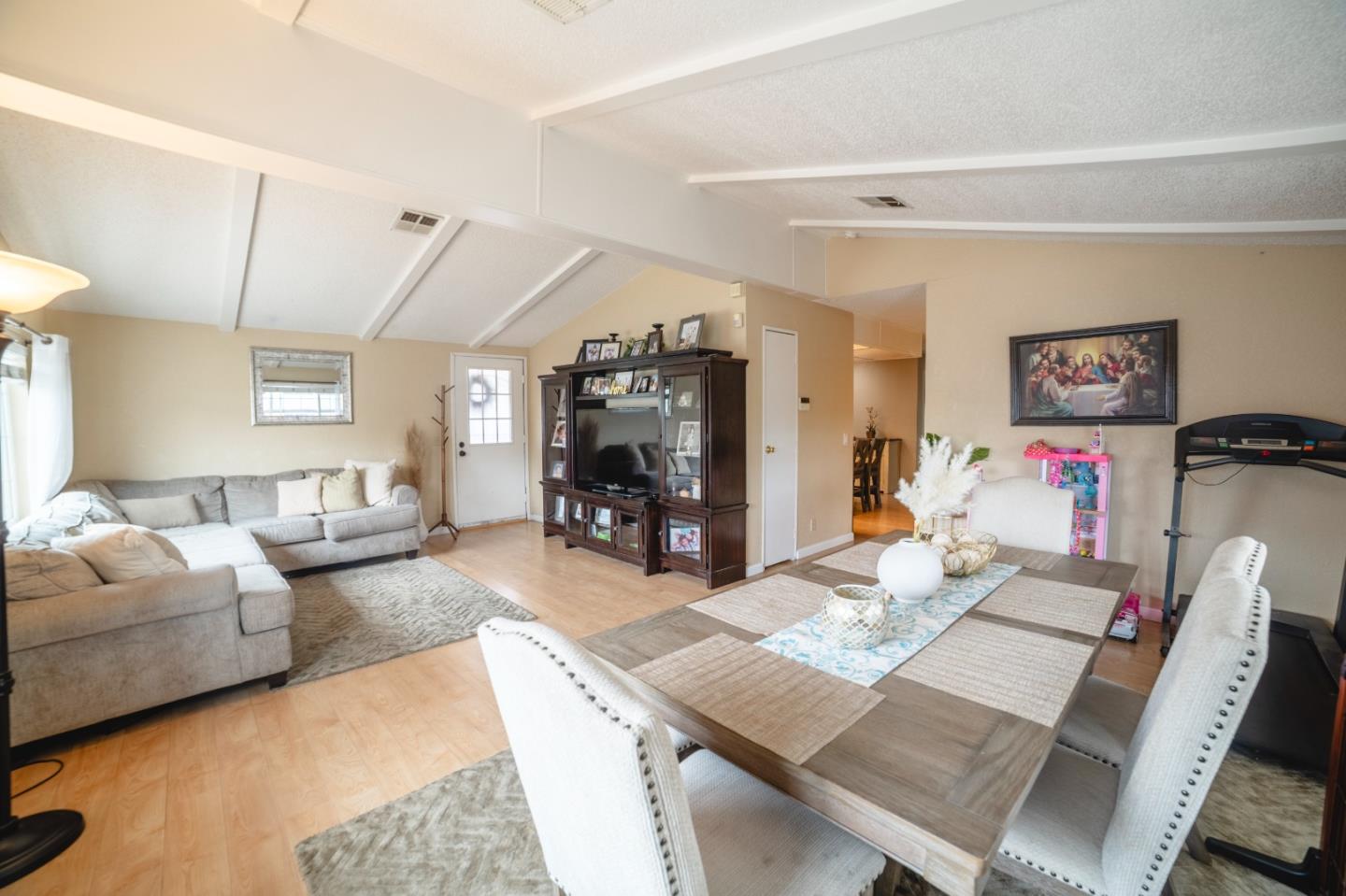 Detail Gallery Image 10 of 34 For 49 Blanca Ln #310,  Watsonville,  CA 95076 - 3 Beds | 2 Baths