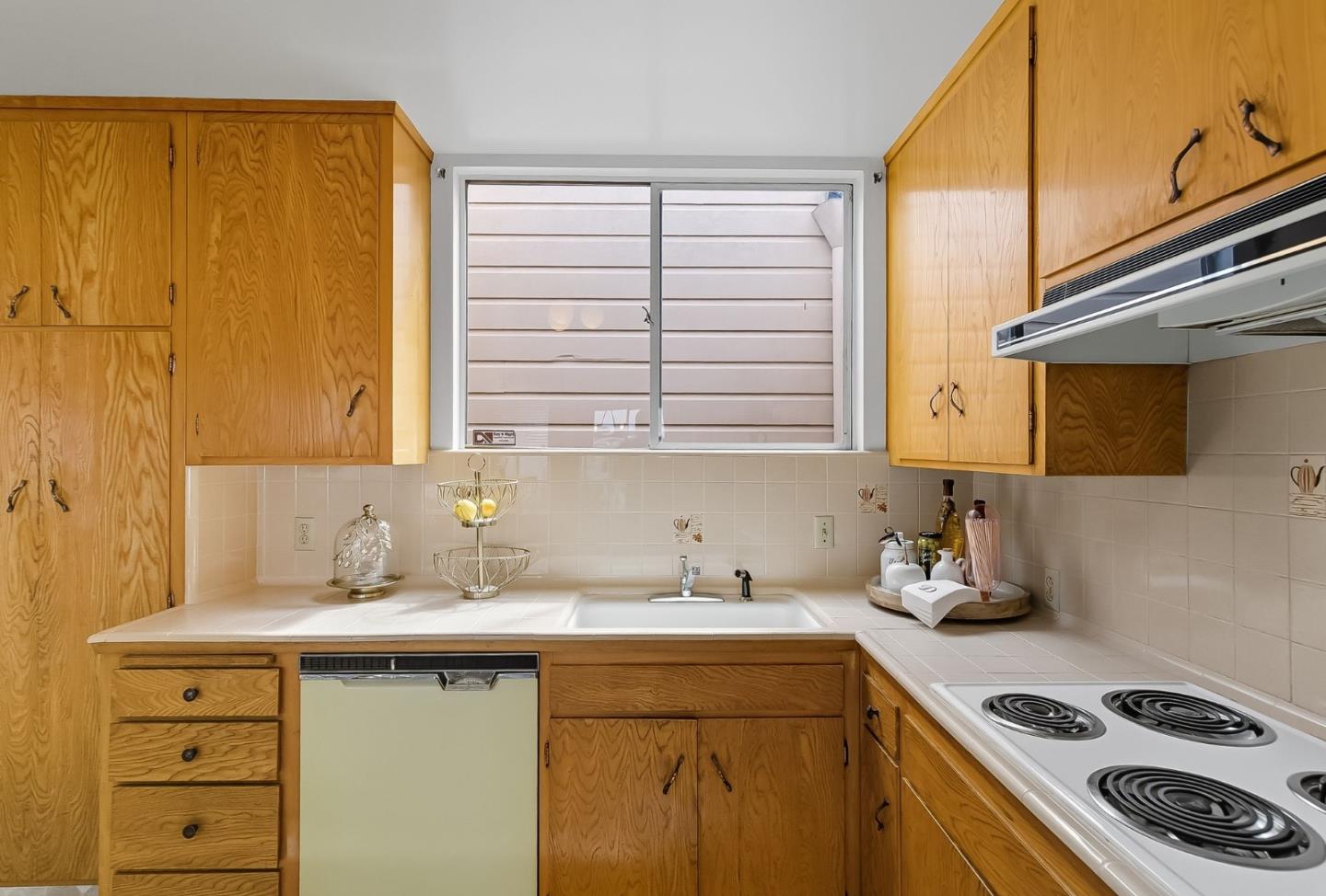 Detail Gallery Image 36 of 59 For 72 Prague St, San Francisco,  CA 94112 - 3 Beds | 2 Baths