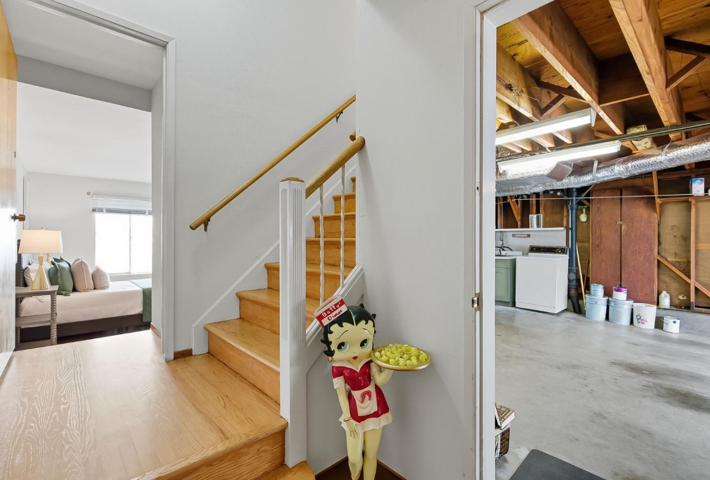 Detail Gallery Image 7 of 59 For 72 Prague St, San Francisco,  CA 94112 - 3 Beds | 2 Baths