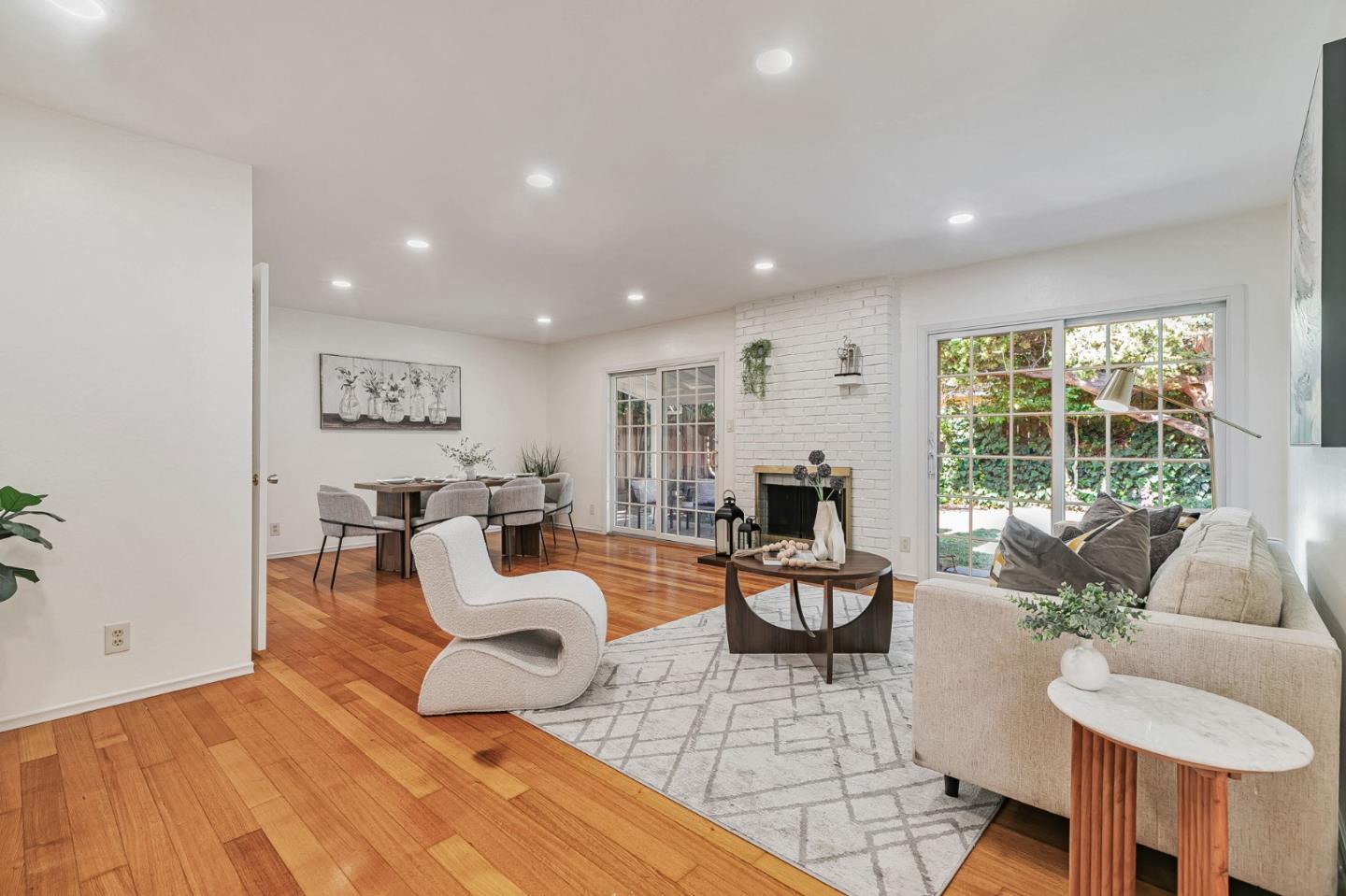 Detail Gallery Image 3 of 25 For 2845 via Carmen, San Jose,  CA 95124 - 4 Beds | 3 Baths