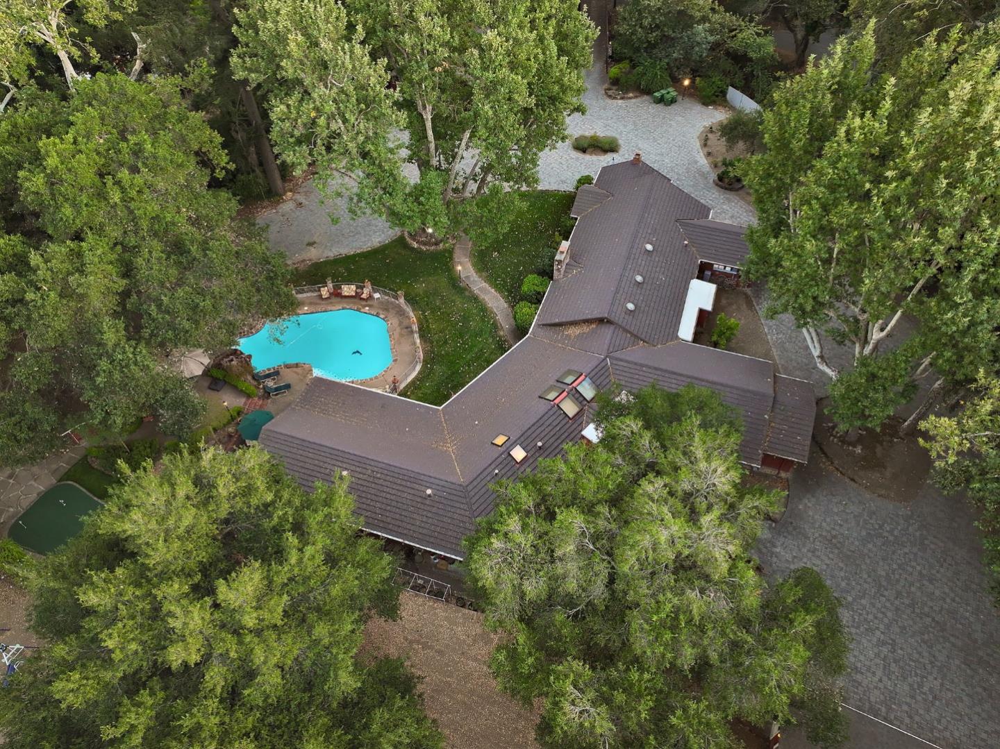 Detail Gallery Image 16 of 79 For 19405 Bainter Ave, Saratoga,  CA 95070 - 5 Beds | 5 Baths