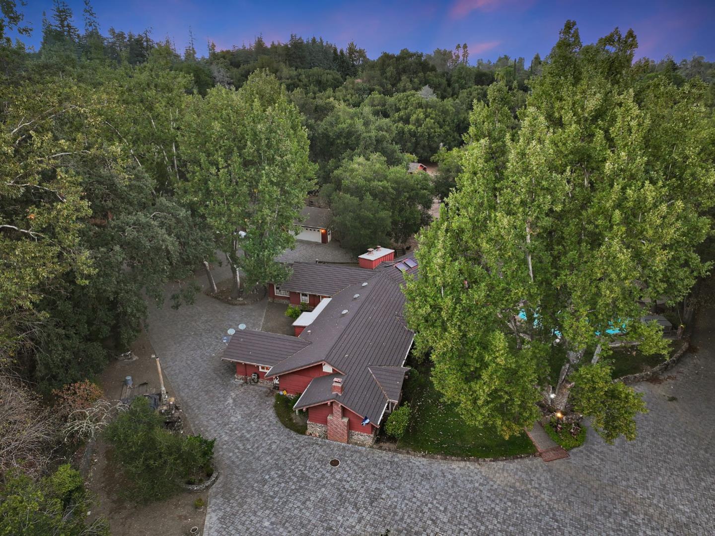 Detail Gallery Image 17 of 79 For 19405 Bainter Ave, Saratoga,  CA 95070 - 5 Beds | 5 Baths