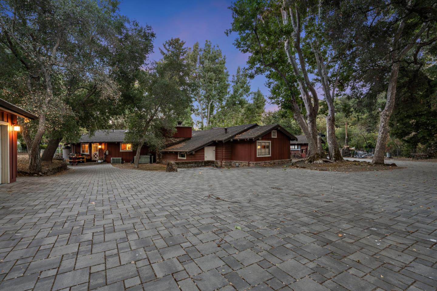 Detail Gallery Image 19 of 79 For 19405 Bainter Ave, Saratoga,  CA 95070 - 5 Beds | 5 Baths