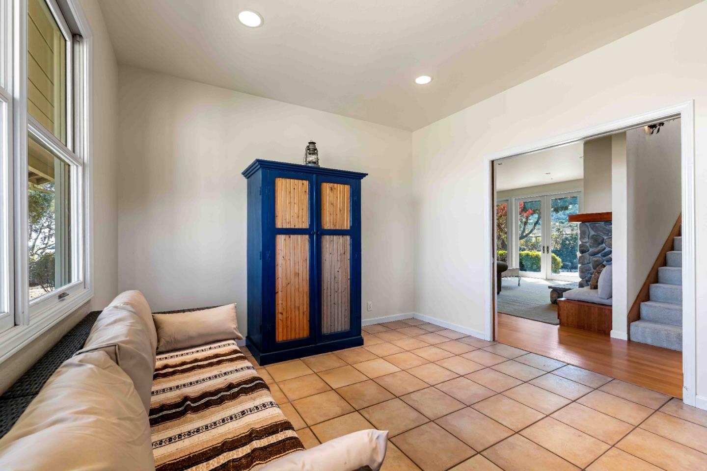 Detail Gallery Image 14 of 41 For 846 River Rd, Salinas,  CA 93908 - 3 Beds | 2/1 Baths