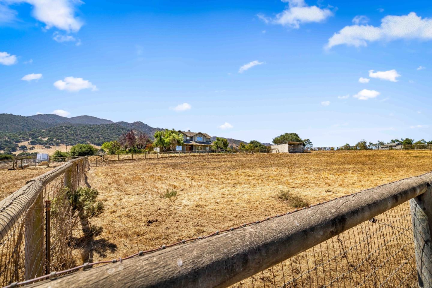Detail Gallery Image 35 of 41 For 846 River Rd, Salinas,  CA 93908 - 3 Beds | 2/1 Baths