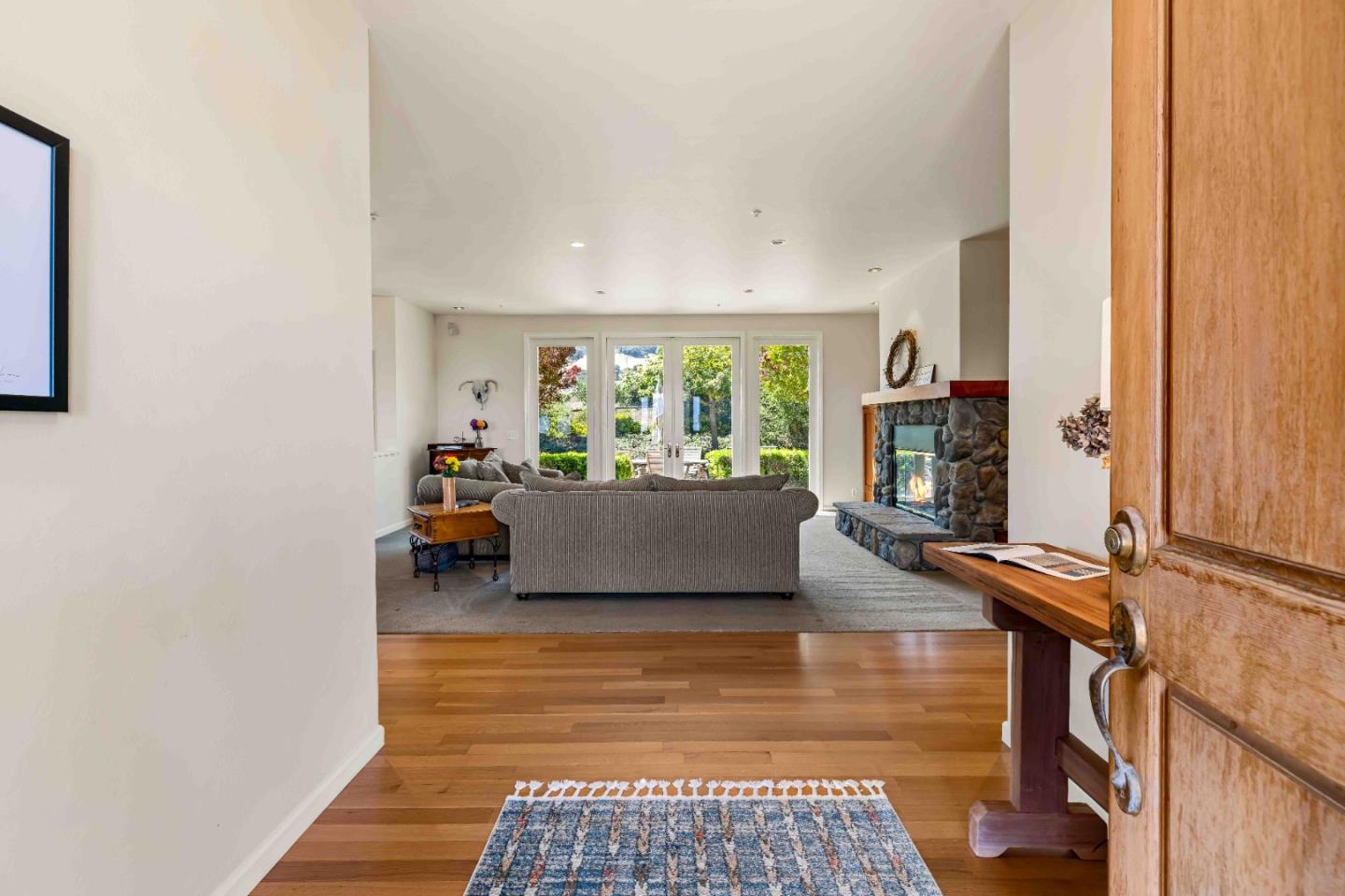 Detail Gallery Image 4 of 41 For 846 River Rd, Salinas,  CA 93908 - 3 Beds | 2/1 Baths
