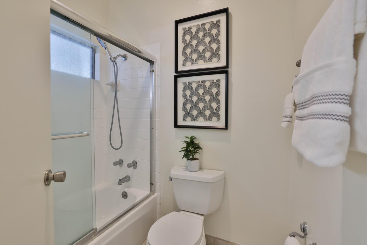 Detail Gallery Image 14 of 35 For 4691 Albany Cir #116,  San Jose,  CA 95129 - 2 Beds | 2 Baths