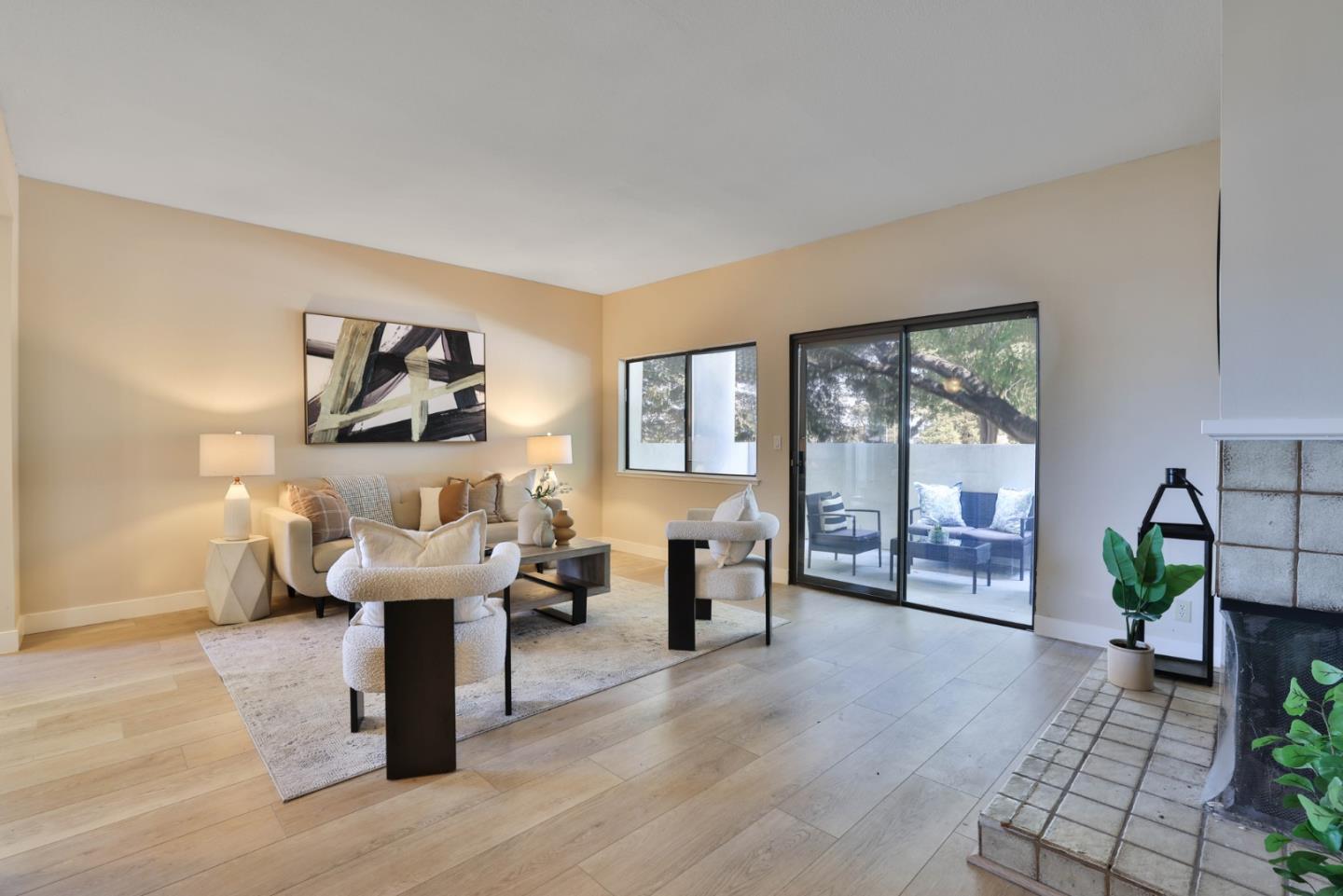 Detail Gallery Image 4 of 35 For 4691 Albany Cir #116,  San Jose,  CA 95129 - 2 Beds | 2 Baths