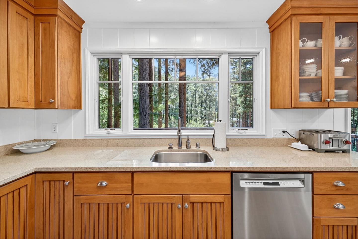 Detail Gallery Image 14 of 40 For 1480 Hillside Dr, Boulder Creek,  CA 95006 - 3 Beds | 2 Baths
