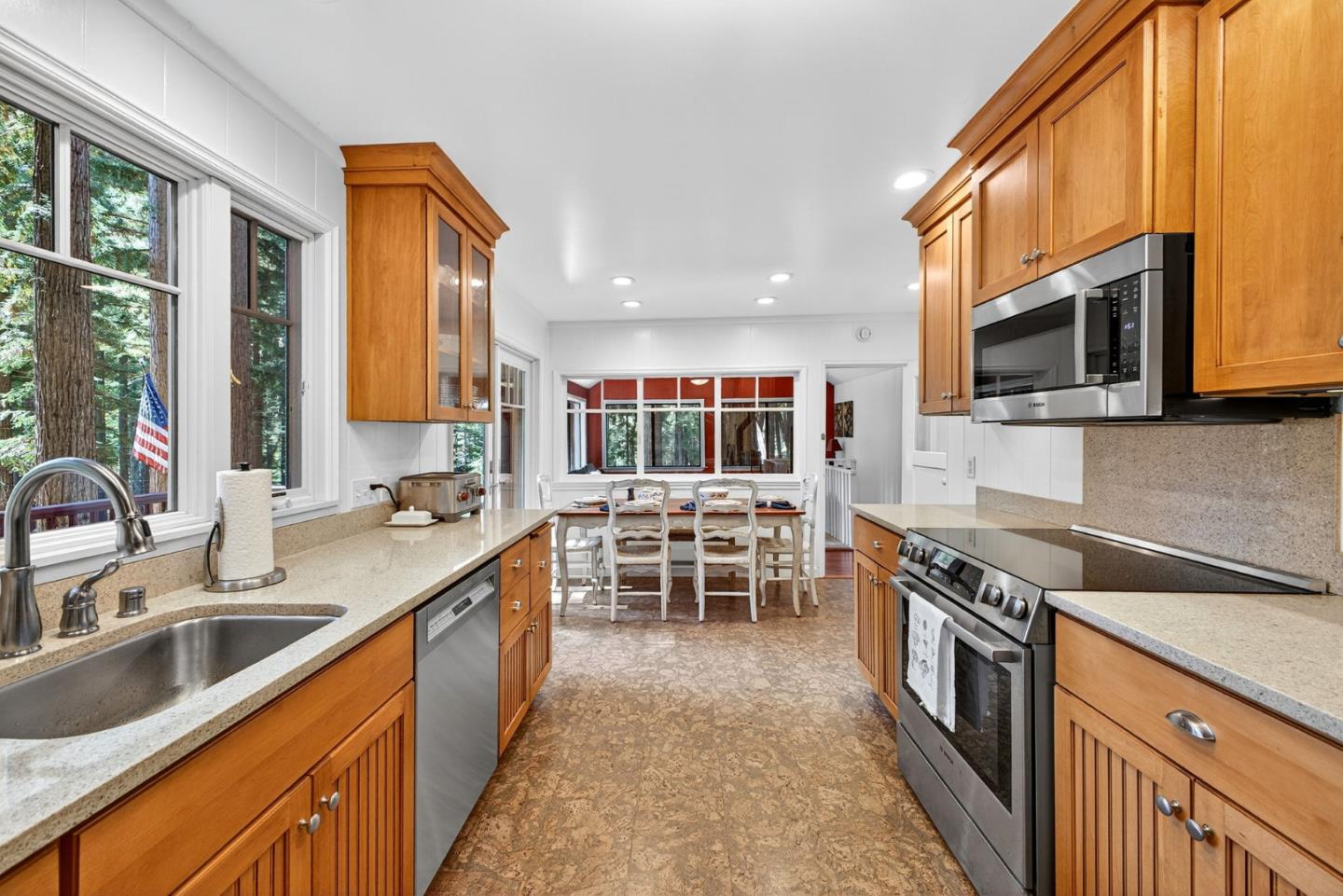 Detail Gallery Image 15 of 40 For 1480 Hillside Dr, Boulder Creek,  CA 95006 - 3 Beds | 2 Baths