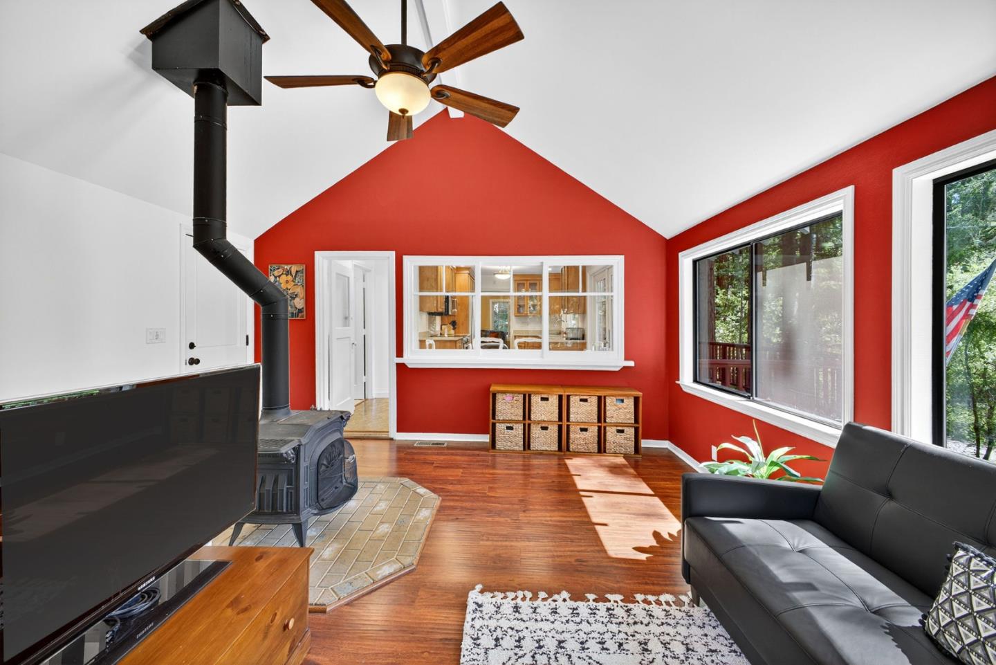 Detail Gallery Image 25 of 40 For 1480 Hillside Dr, Boulder Creek,  CA 95006 - 3 Beds | 2 Baths