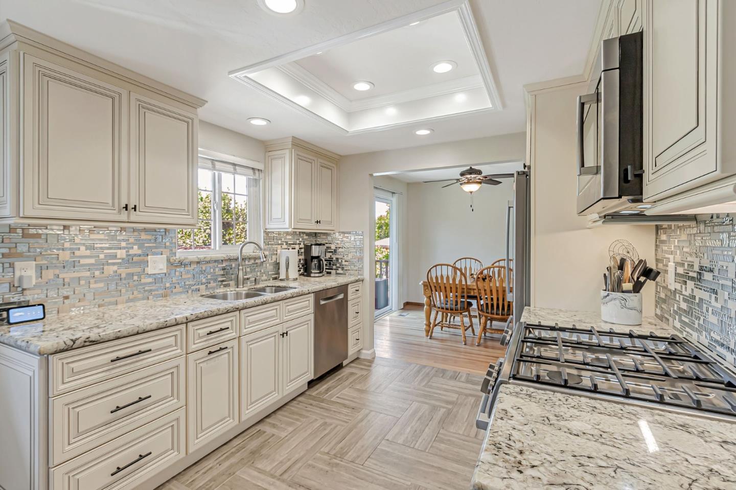Detail Gallery Image 12 of 61 For 783 Vereda Ct, San Jose,  CA 95123 - 4 Beds | 2/1 Baths
