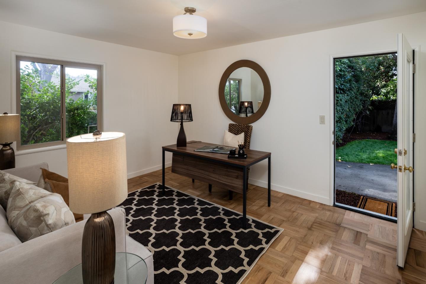 Detail Gallery Image 17 of 37 For 527 Rhodes Dr, Palo Alto,  CA 94303 - 3 Beds | 2 Baths