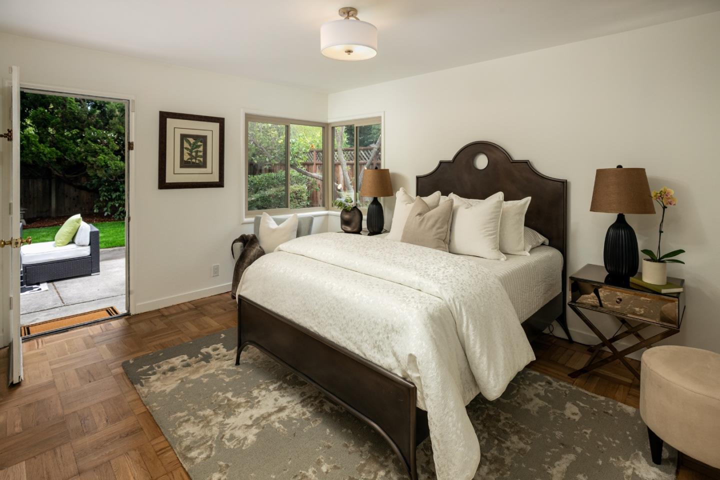 Detail Gallery Image 20 of 37 For 527 Rhodes Dr, Palo Alto,  CA 94303 - 3 Beds | 2 Baths