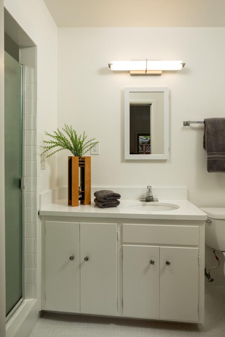Detail Gallery Image 23 of 37 For 527 Rhodes Dr, Palo Alto,  CA 94303 - 3 Beds | 2 Baths