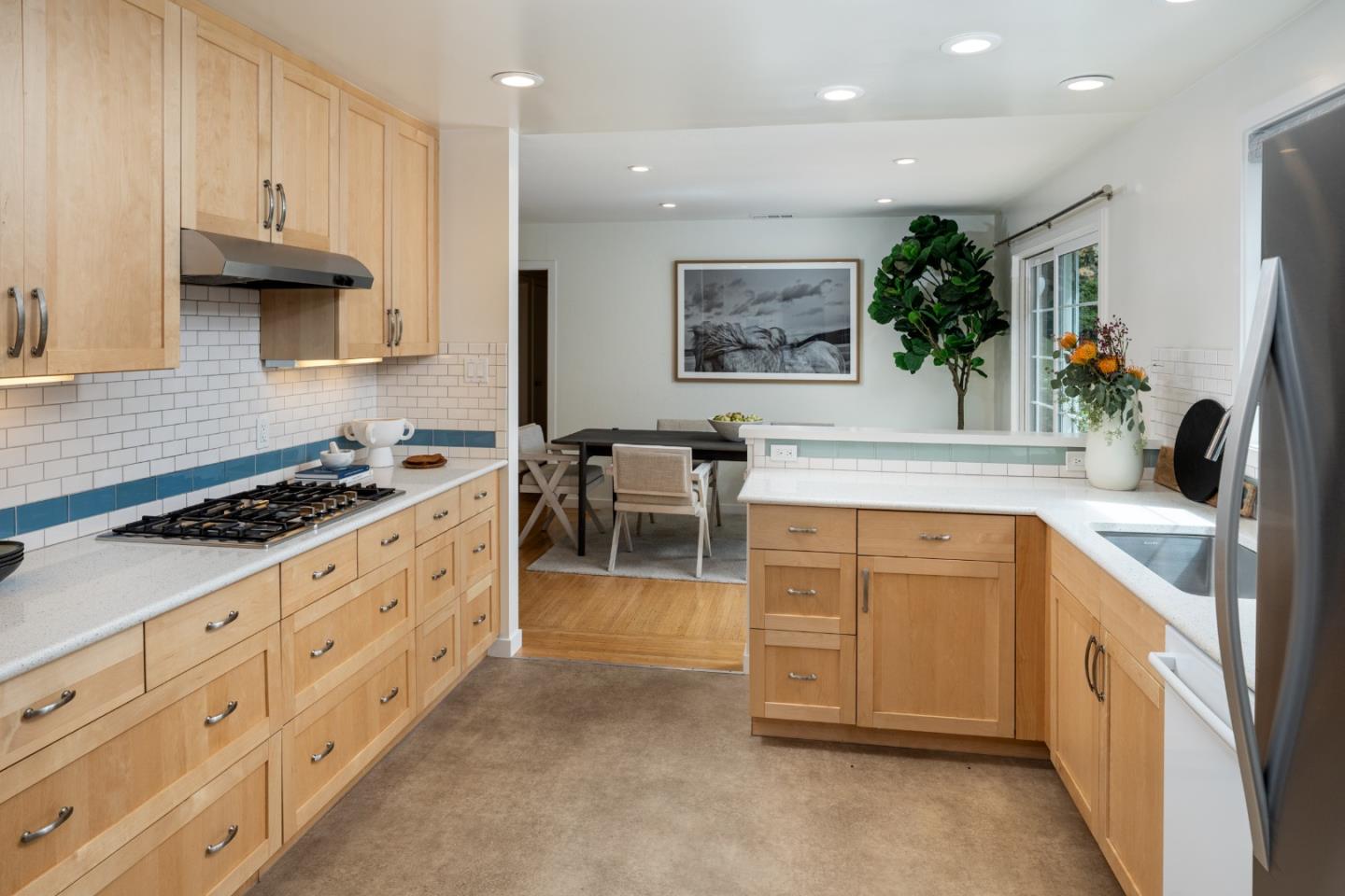 Detail Gallery Image 11 of 26 For 317 Bay Rd, Menlo Park,  CA 94025 - 3 Beds | 2 Baths