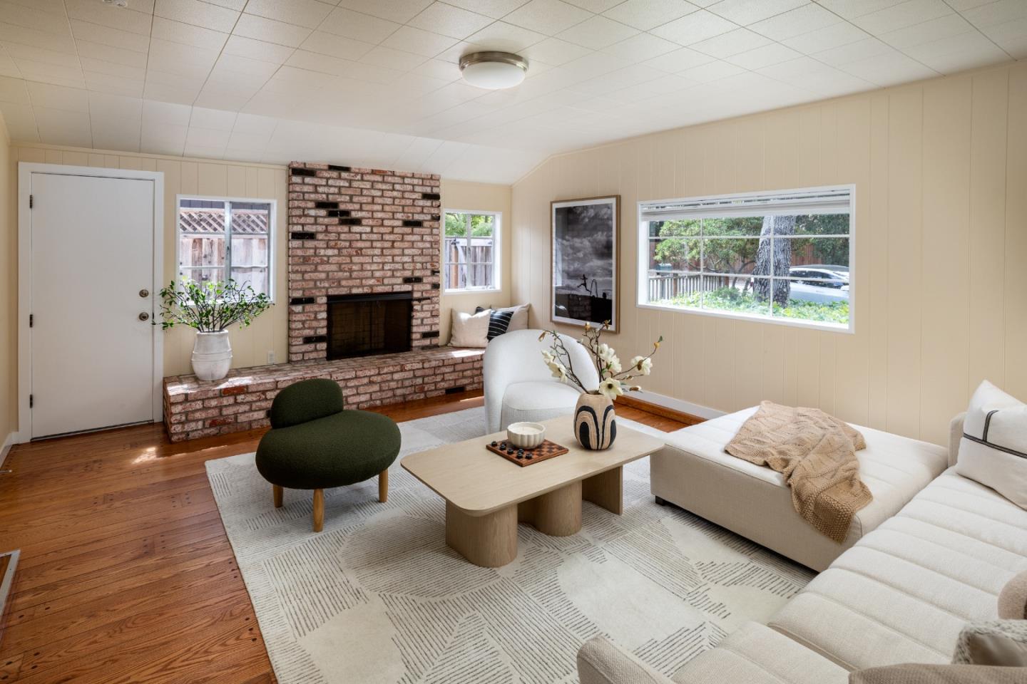 Detail Gallery Image 14 of 26 For 317 Bay Rd, Menlo Park,  CA 94025 - 3 Beds | 2 Baths