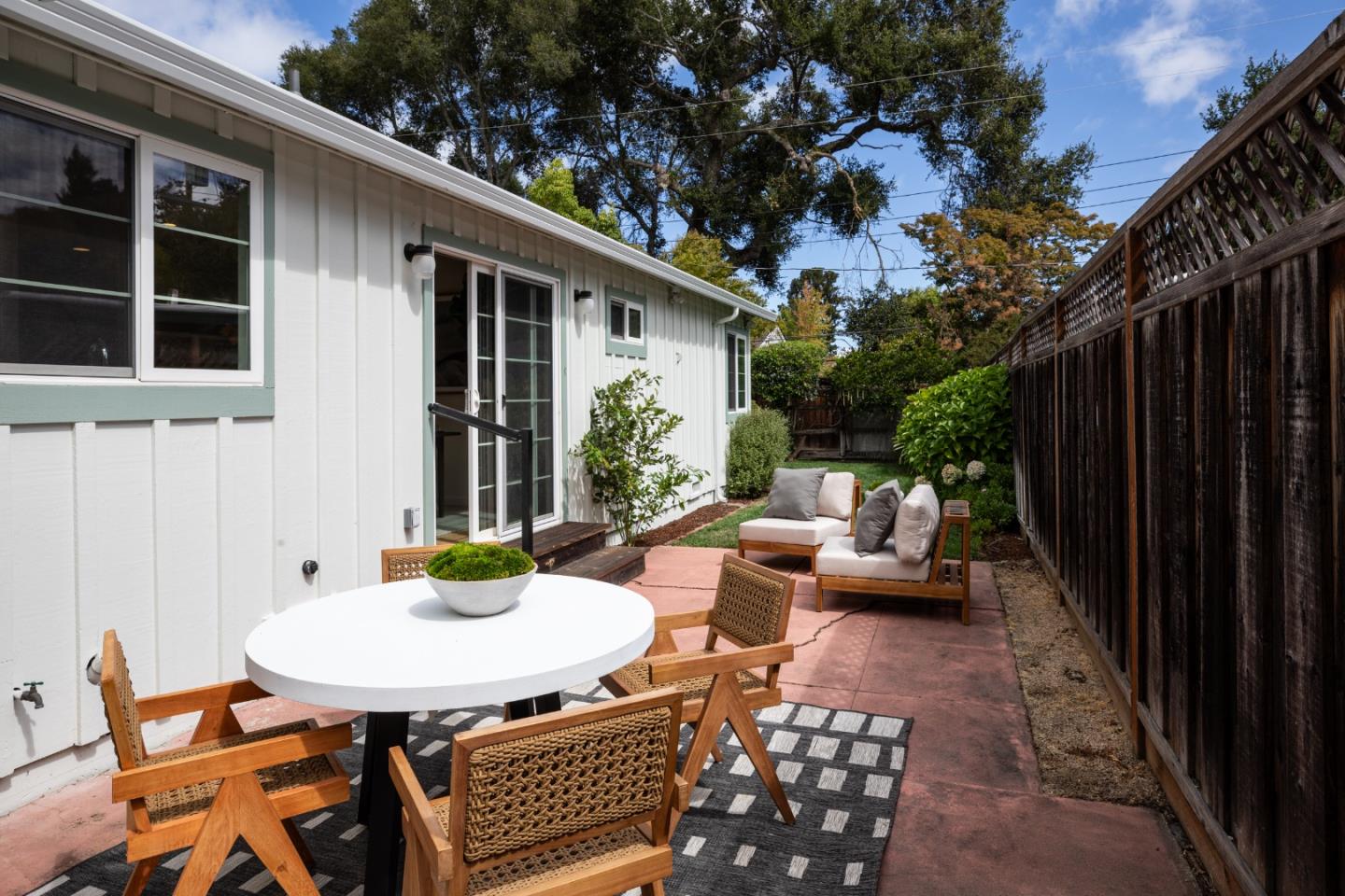 Detail Gallery Image 21 of 26 For 317 Bay Rd, Menlo Park,  CA 94025 - 3 Beds | 2 Baths