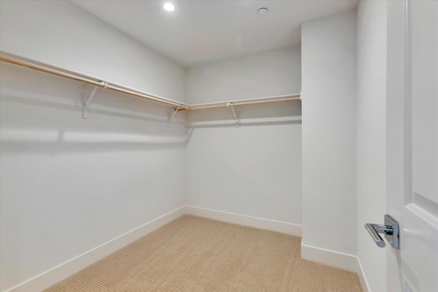 Detail Gallery Image 14 of 21 For 2735 Oak Rd, Walnut Creek,  CA 94597 - 3 Beds | 3/1 Baths