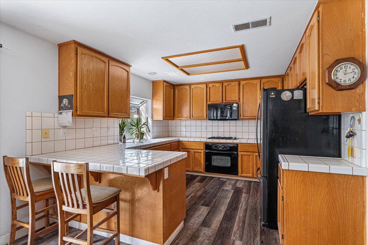 Detail Gallery Image 12 of 62 For 2295 Pontiac St, Oakdale,  CA 95361 - 4 Beds | 3 Baths