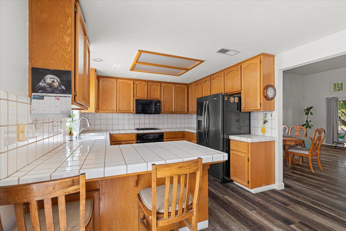 Detail Gallery Image 13 of 62 For 2295 Pontiac St, Oakdale,  CA 95361 - 4 Beds | 3 Baths
