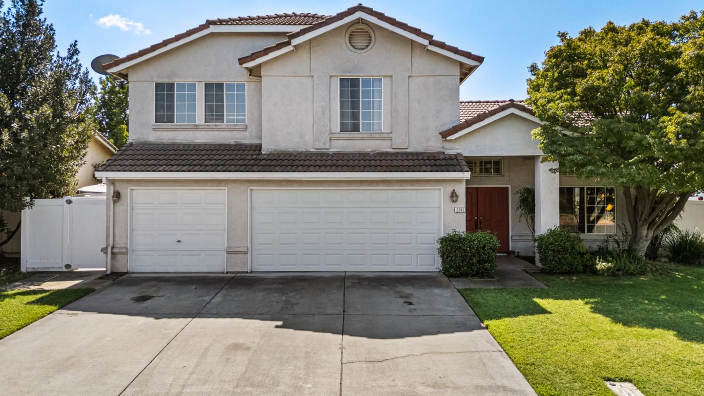 Detail Gallery Image 2 of 62 For 2295 Pontiac St, Oakdale,  CA 95361 - 4 Beds | 3 Baths