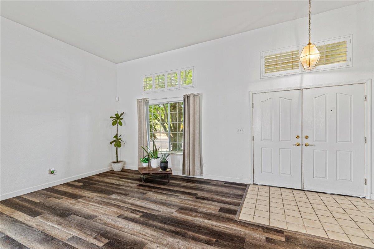 Detail Gallery Image 5 of 62 For 2295 Pontiac St, Oakdale,  CA 95361 - 4 Beds | 3 Baths