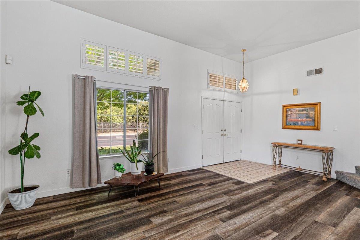 Detail Gallery Image 6 of 62 For 2295 Pontiac St, Oakdale,  CA 95361 - 4 Beds | 3 Baths
