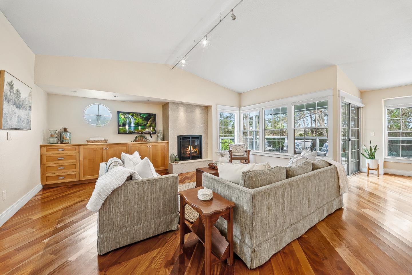 Detail Gallery Image 14 of 50 For 431 Canon Del Sol, Watsonville,  CA 95076 - 3 Beds | 3 Baths