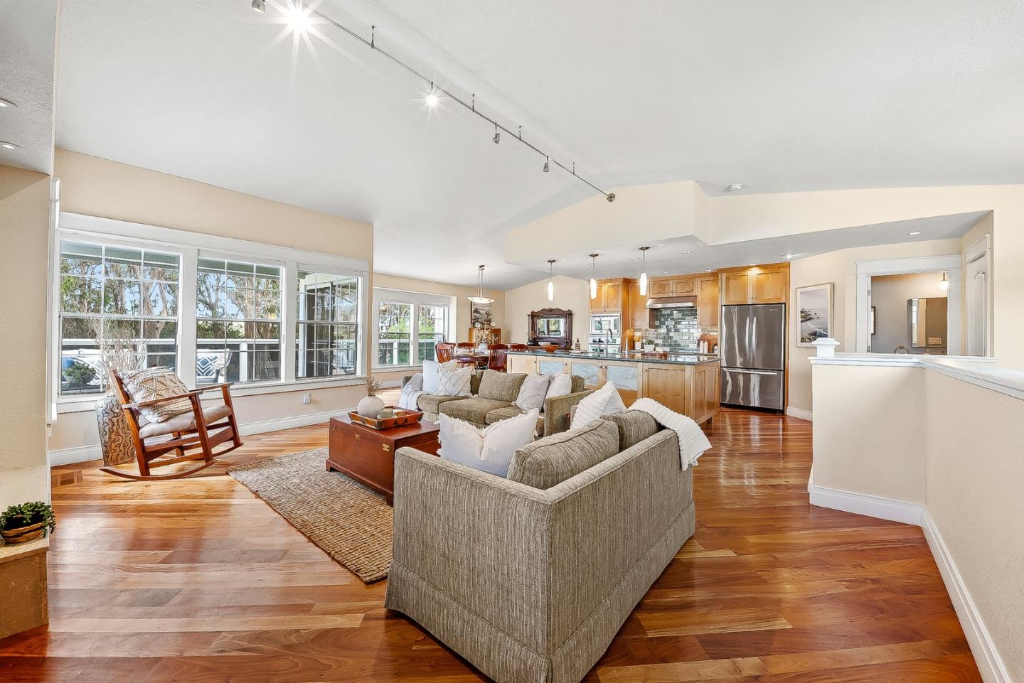 Detail Gallery Image 15 of 50 For 431 Canon Del Sol, Watsonville,  CA 95076 - 3 Beds | 3 Baths