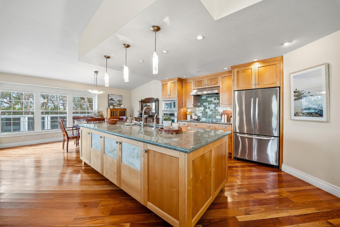Detail Gallery Image 8 of 50 For 431 Canon Del Sol, Watsonville,  CA 95076 - 3 Beds | 3 Baths