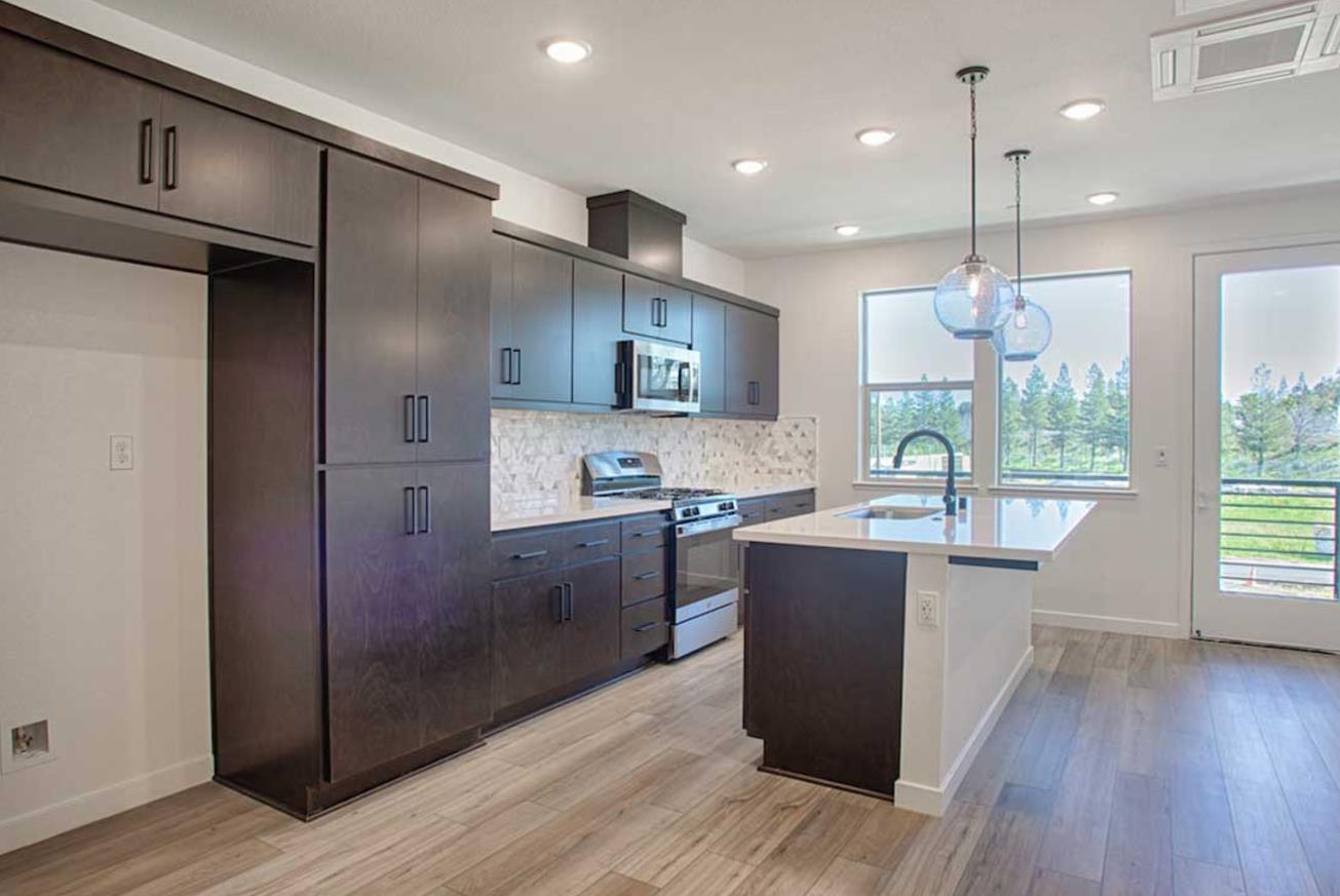 Detail Gallery Image 12 of 19 For 5968 Virtual Ct, San Jose,  CA 95119 - 2 Beds | 2/1 Baths