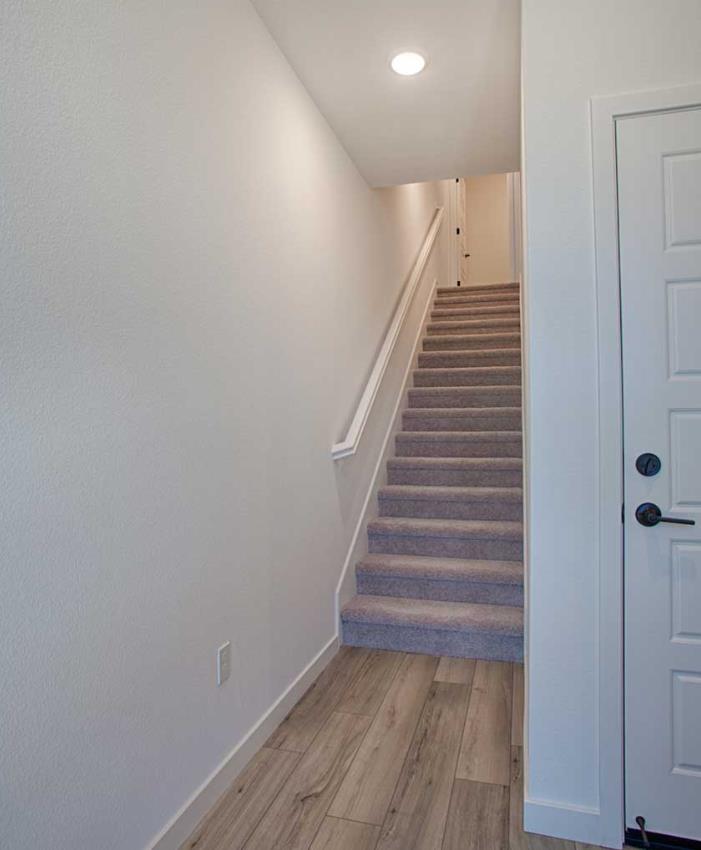 Detail Gallery Image 5 of 19 For 5968 Virtual Ct, San Jose,  CA 95119 - 2 Beds | 2/1 Baths