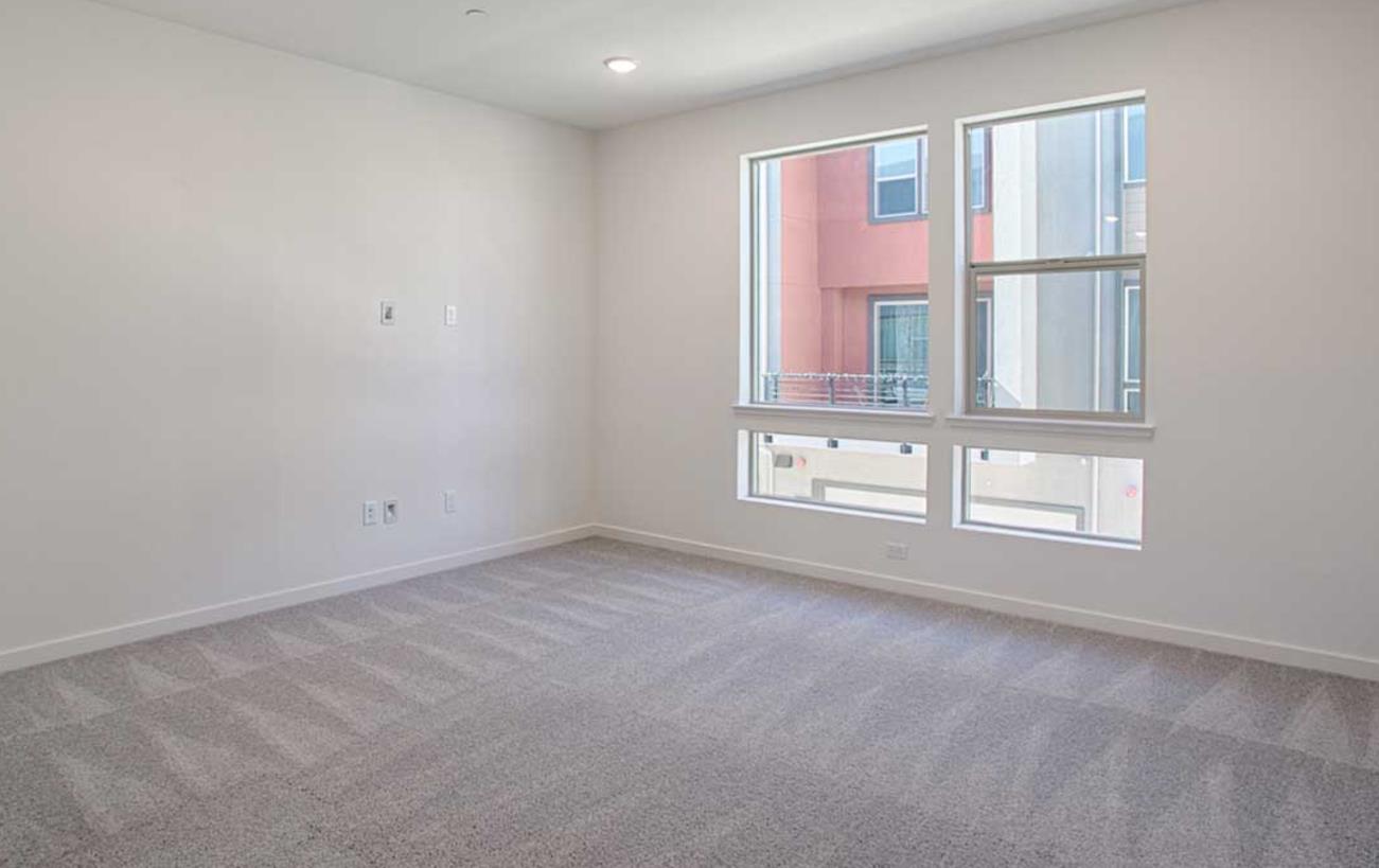 Detail Gallery Image 7 of 19 For 5968 Virtual Ct, San Jose,  CA 95119 - 2 Beds | 2/1 Baths