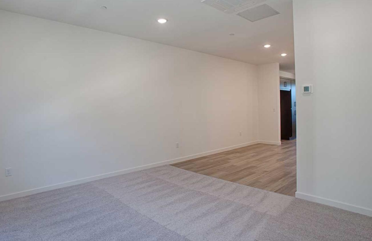 Detail Gallery Image 8 of 19 For 5968 Virtual Ct, San Jose,  CA 95119 - 2 Beds | 2/1 Baths