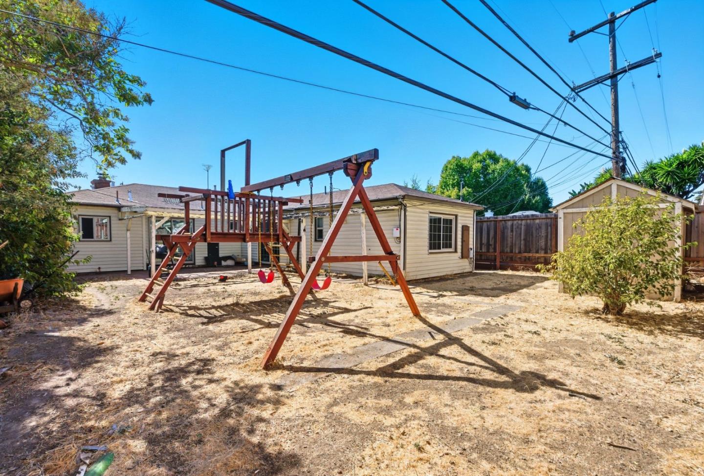 Detail Gallery Image 11 of 11 For 3957 Branson Dr, San Mateo,  CA 94403 - 3 Beds | 2 Baths