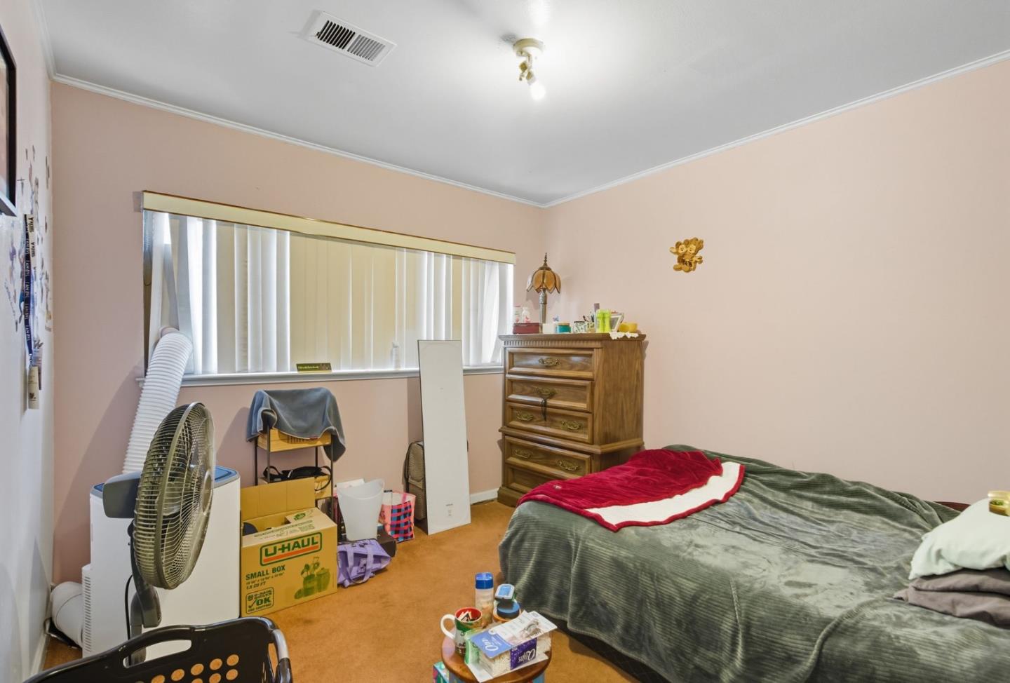 Detail Gallery Image 8 of 11 For 3957 Branson Dr, San Mateo,  CA 94403 - 3 Beds | 2 Baths